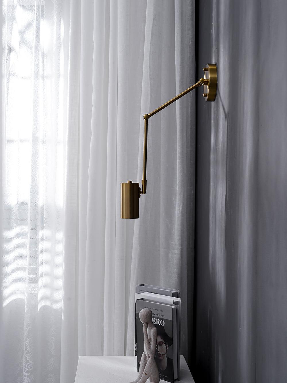 Moderne Wandleuchte aus Eisen mit integrierter LED - Elegantes und verstellbares Design