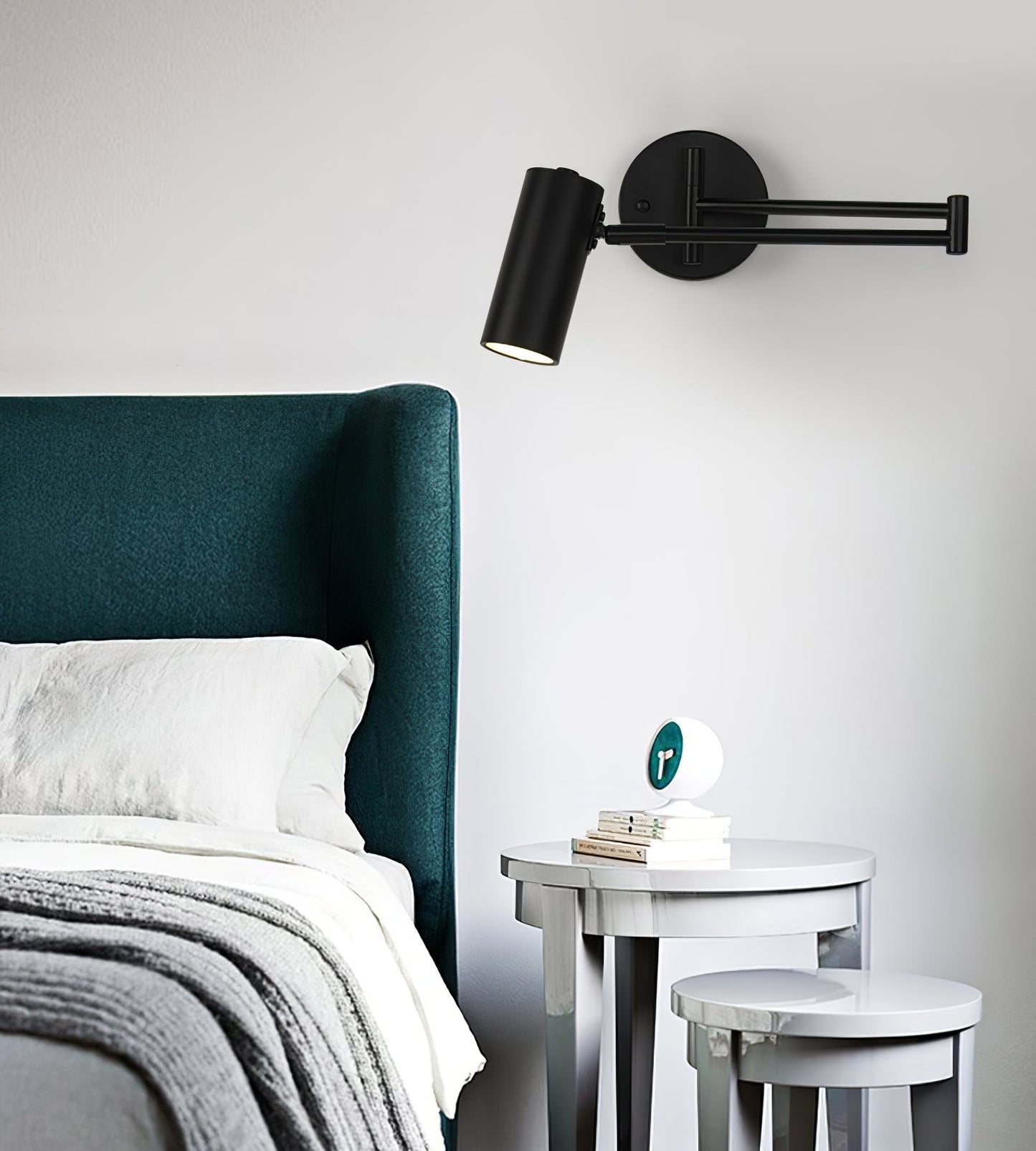 Moderne Wandleuchte aus Eisen mit integrierter LED - Elegantes und verstellbares Design