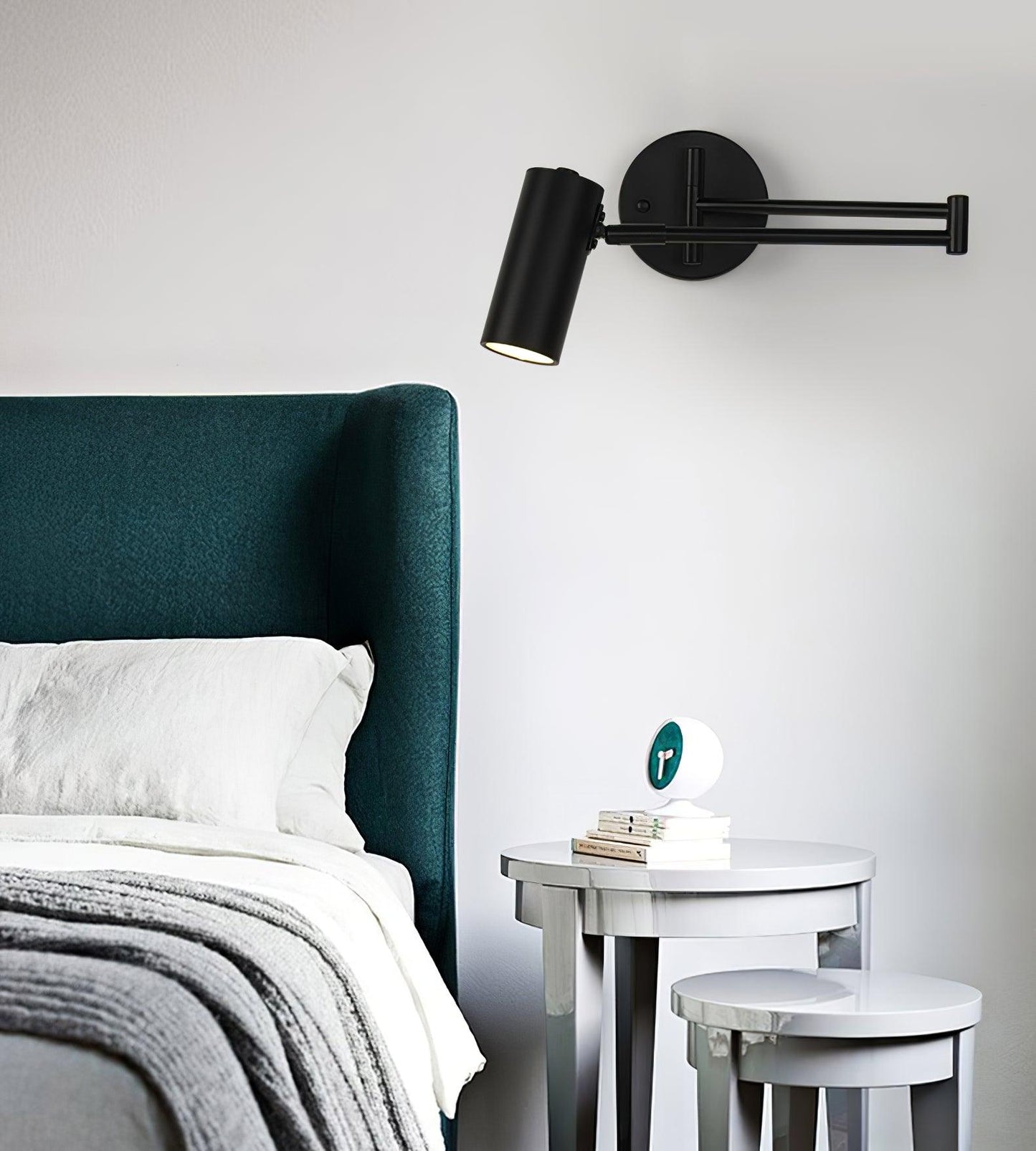 Moderne Wandleuchte aus Eisen mit integrierter LED - Elegantes und verstellbares Design