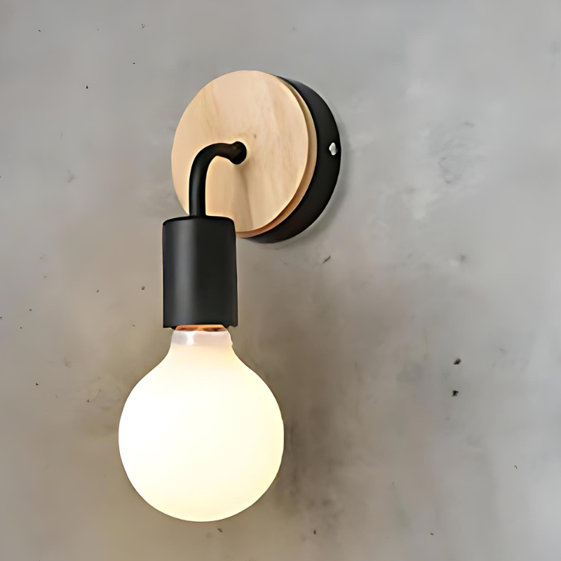 Garduru - Elegante Wandleuchte aus Eisen und Holz im nordischen Stil