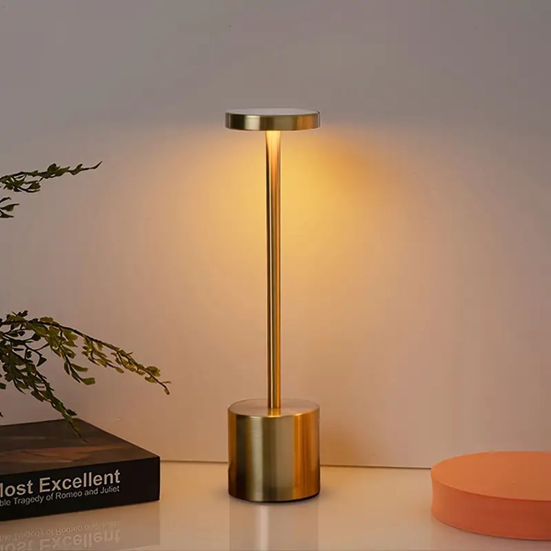Chloe Moderne Stil LED Schreibtischlampe