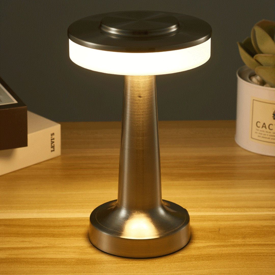 Faith Retro Stehlampe