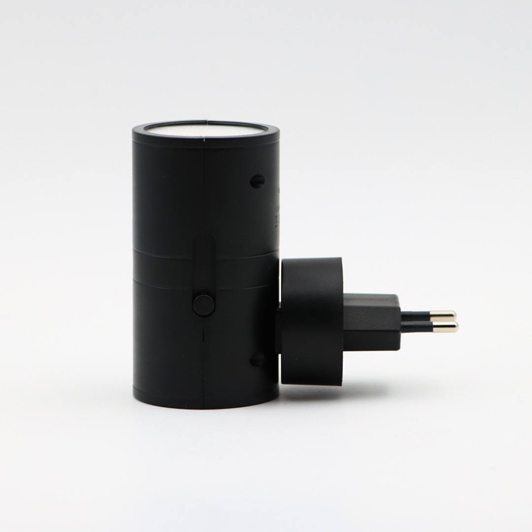 Garduru LED Wandleuchte – Elegante Plug-In-Beleuchtung mit Automatik- und Dauerbetrieb