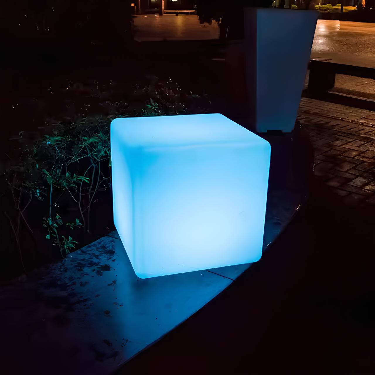 Lampe Cube Außen LED – Modernes Wiederaufladbares Licht mit Fernbedienung