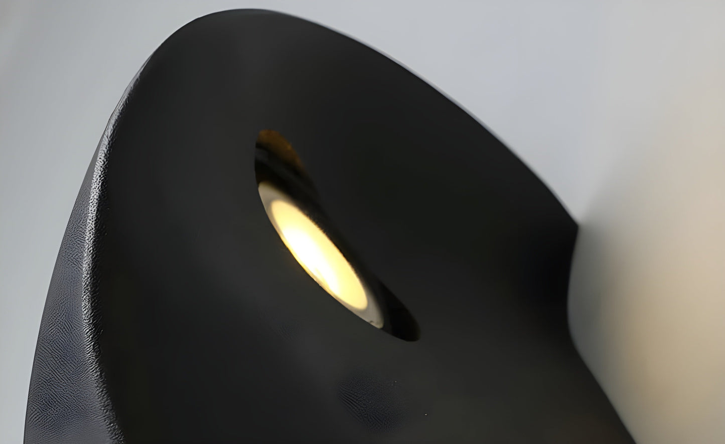 Garduru Light - Minimalistische halbkreisförmige LED-Wandleuchte