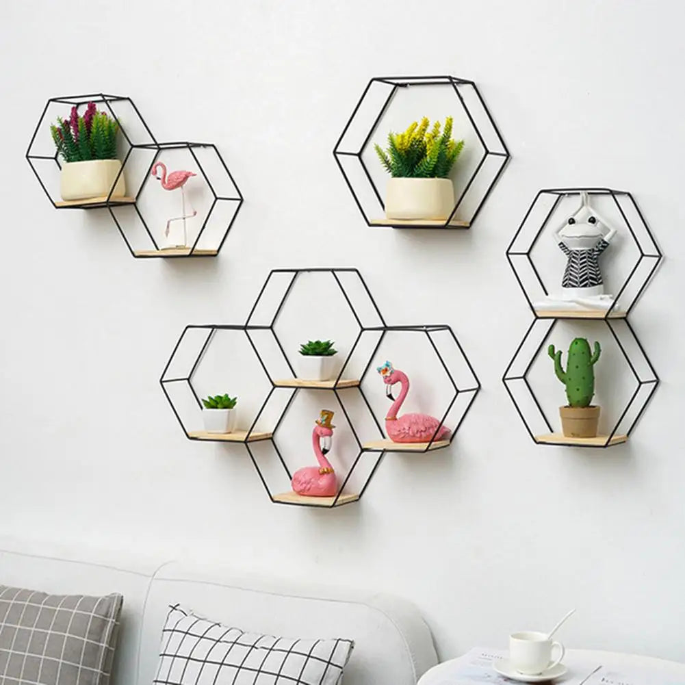 Modernes Wandregal
