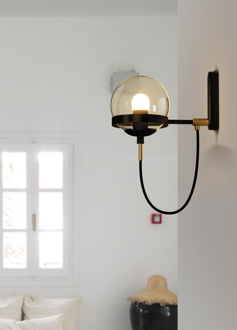 Wandlampe – Elegantes Design mit Glasglobus – Hardwired Installation