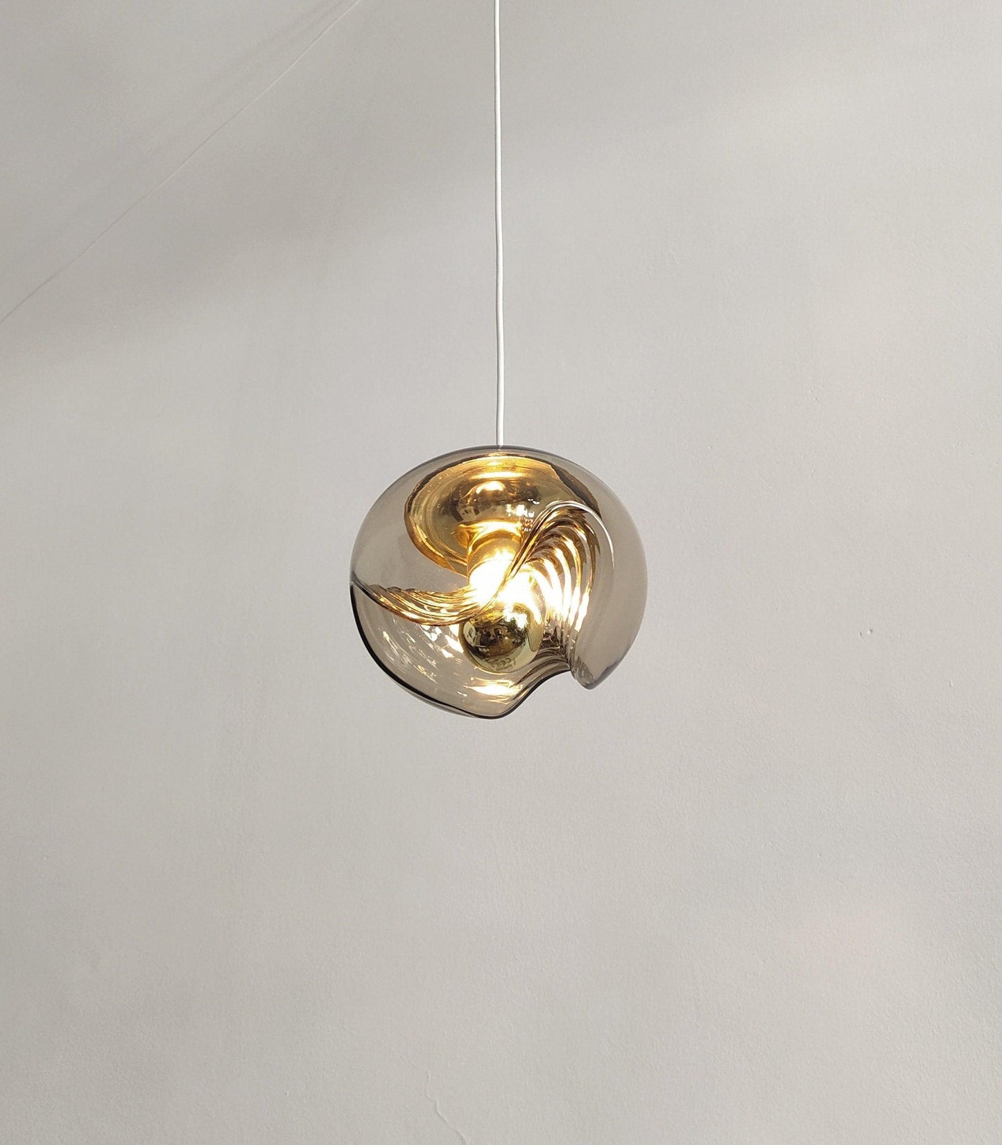 Garduru Pendelleuchte – Elegante von der Natur inspirierte LED-Deckenleuchte