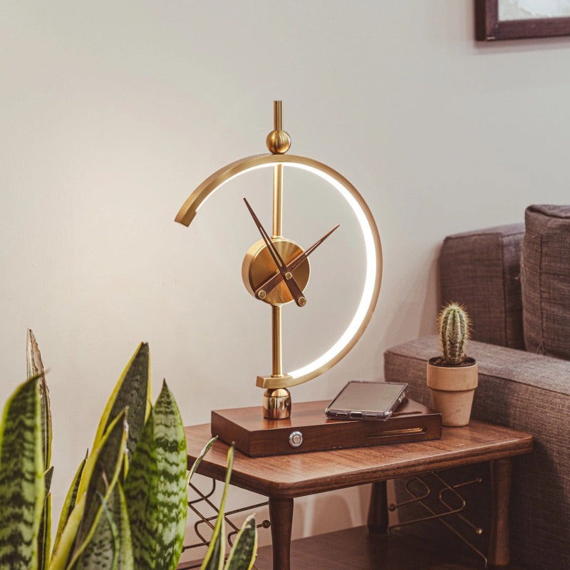 Garduru Luxe Tischlampe – Kunstvolle Beleuchtung mit zeitlosem Design