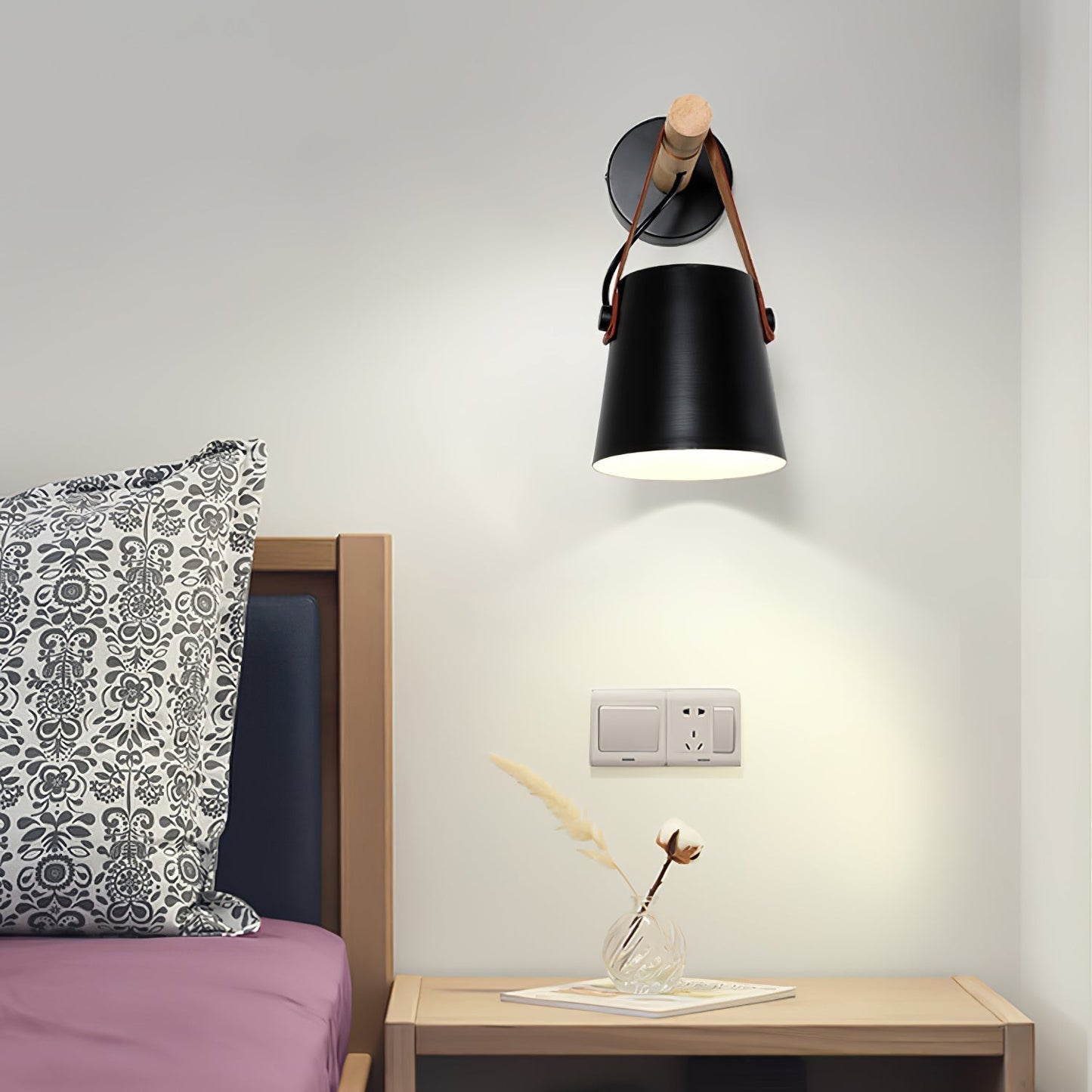 Skandinavische Wandleuchte aus Holz und Leder – Elegantes Design mit effizientem LED-Licht