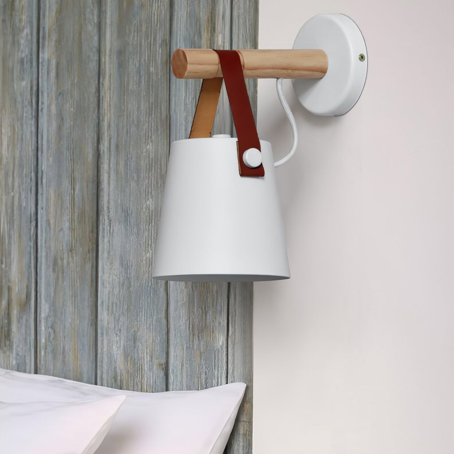 Skandinavische Wandleuchte aus Holz und Leder – Elegantes Design mit effizientem LED-Licht