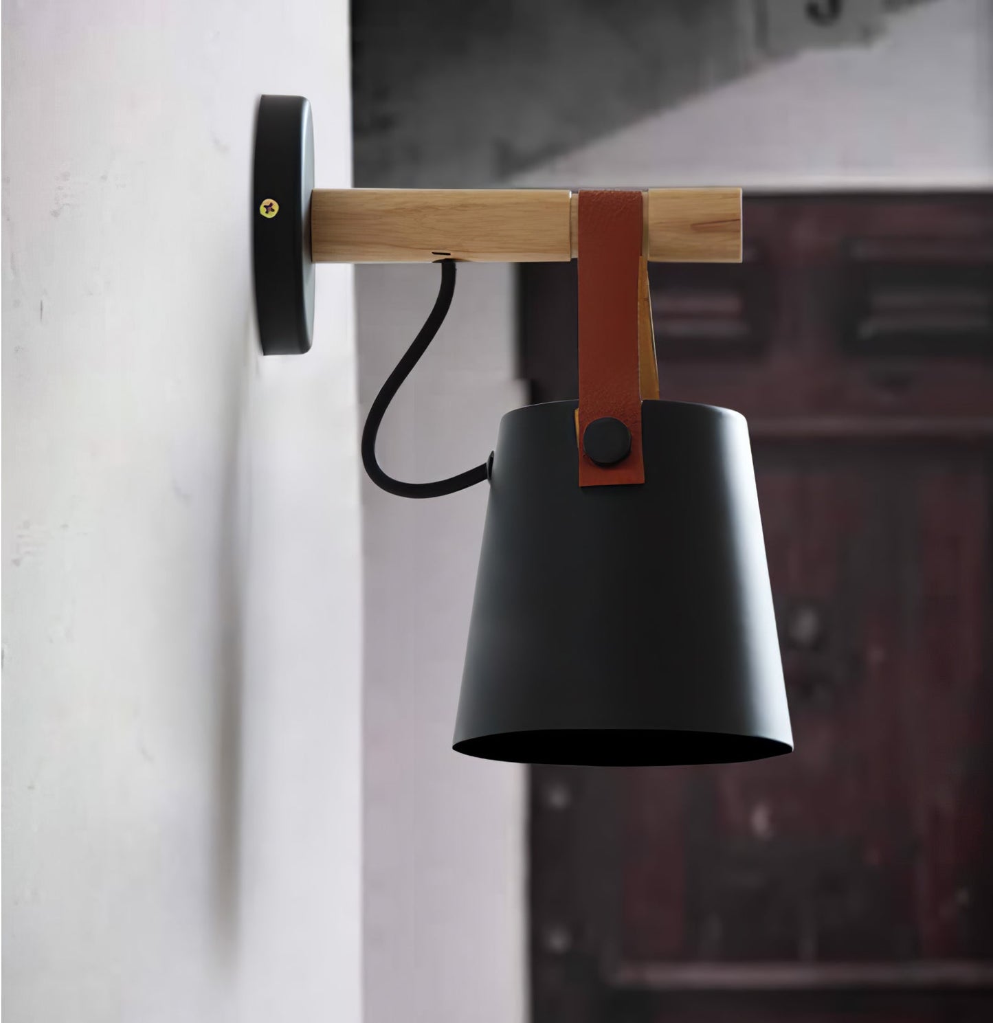 Skandinavische Wandleuchte aus Holz und Leder – Elegantes Design mit effizientem LED-Licht