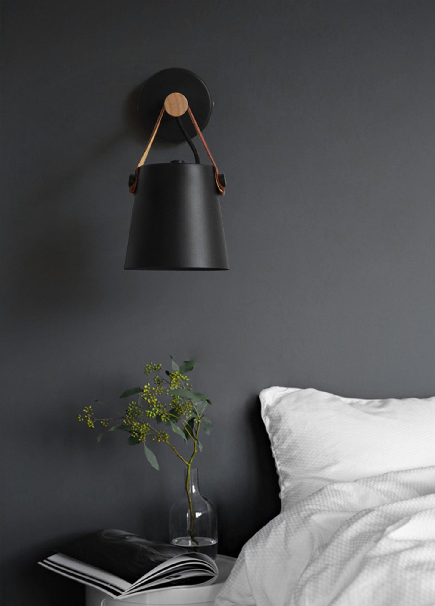 Skandinavische Wandleuchte aus Holz und Leder – Elegantes Design mit effizientem LED-Licht