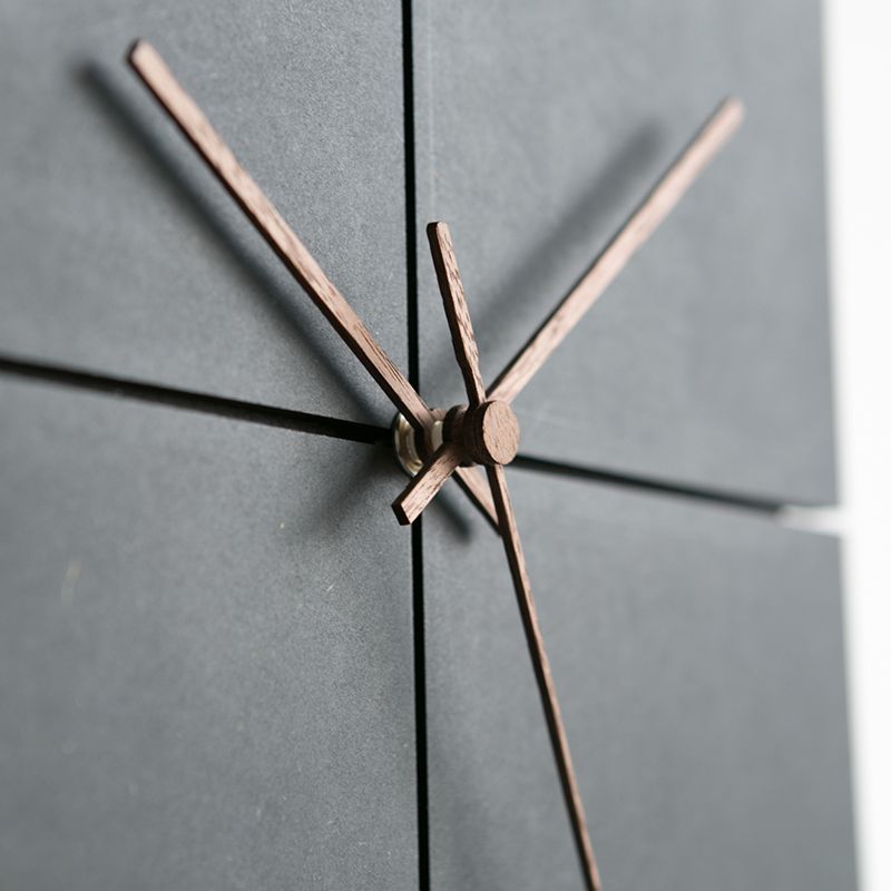 Moderne Digital-Wanduhr – Platzsparendes & klares Design