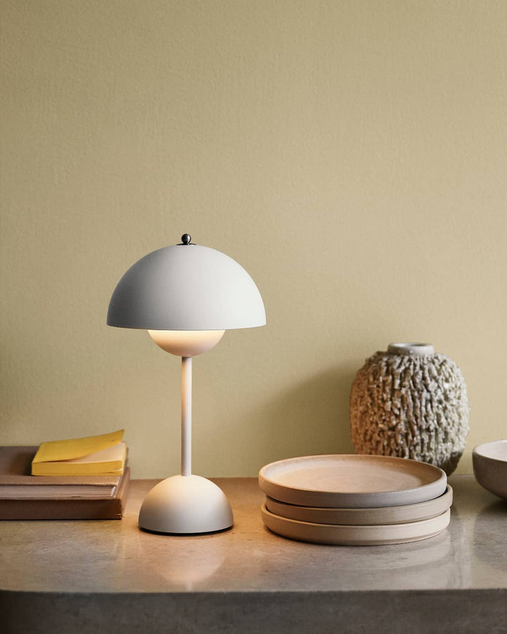 Garduru | Tischlampe mit Retro-Lampenschirm