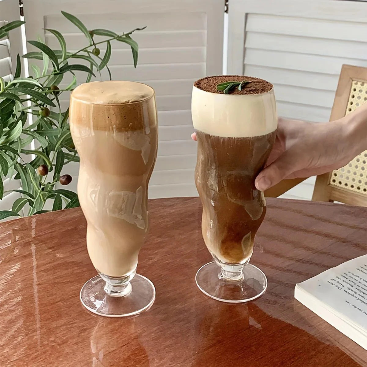Abstract Große Wellenförmige Kurvige Glas Sundae Tasse