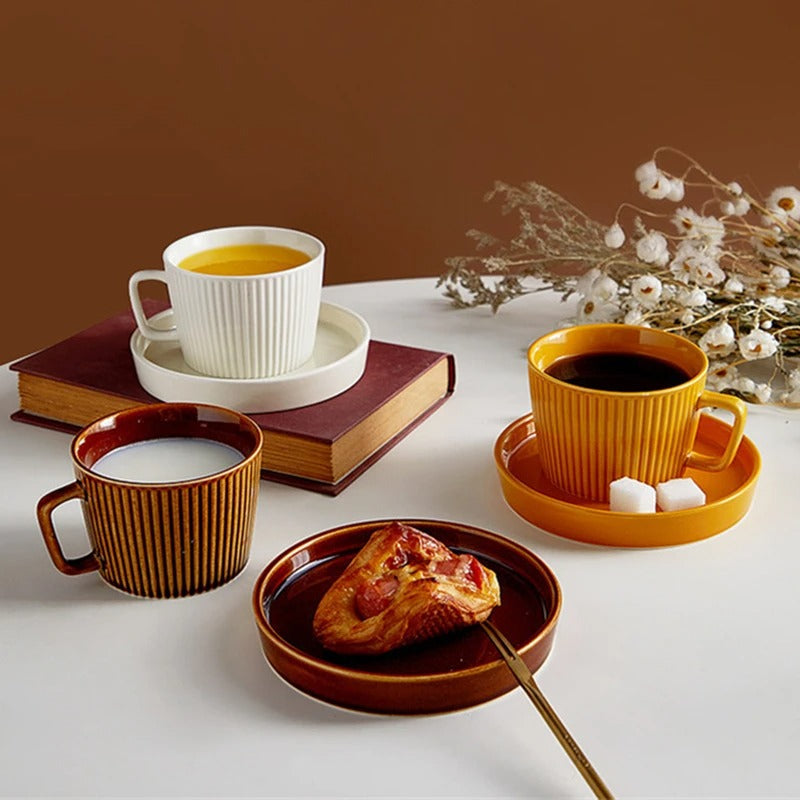 Kleen Kaffeetassen-Set – Vintage Design mit Untertassen – Mikrowellen- & Spülmaschinenfest