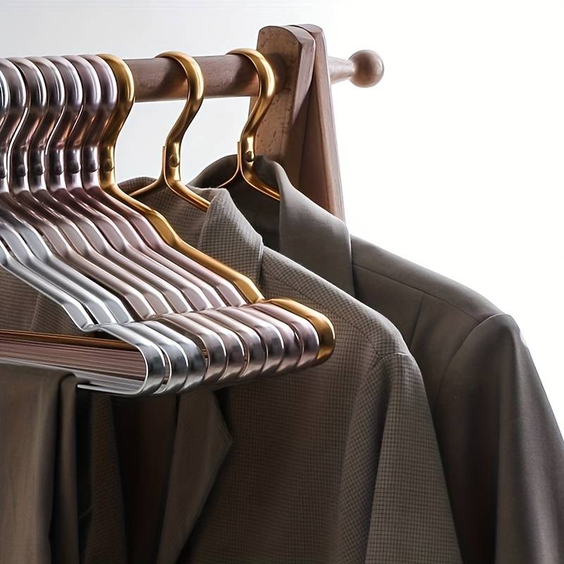 Marais Luxe Kleiderbügel – Premium Messing Kleiderbügel für einen stilvollen Kleiderschrank