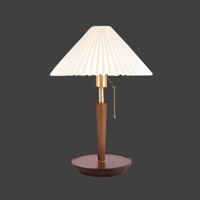 Vintage Tischlampe aus gefaltetem Holz – Klassischer Charme und moderne Funktionalität