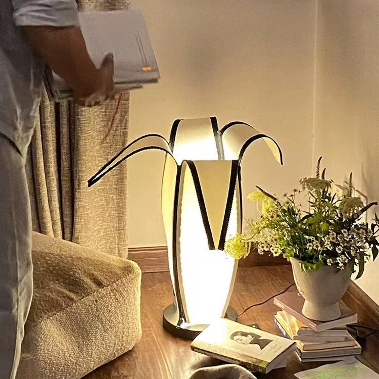 Garduru - Vintage LED Stehlampe mit Dimmer & Fernbedienung für gemütliche Wohnzimmer-Stimmung