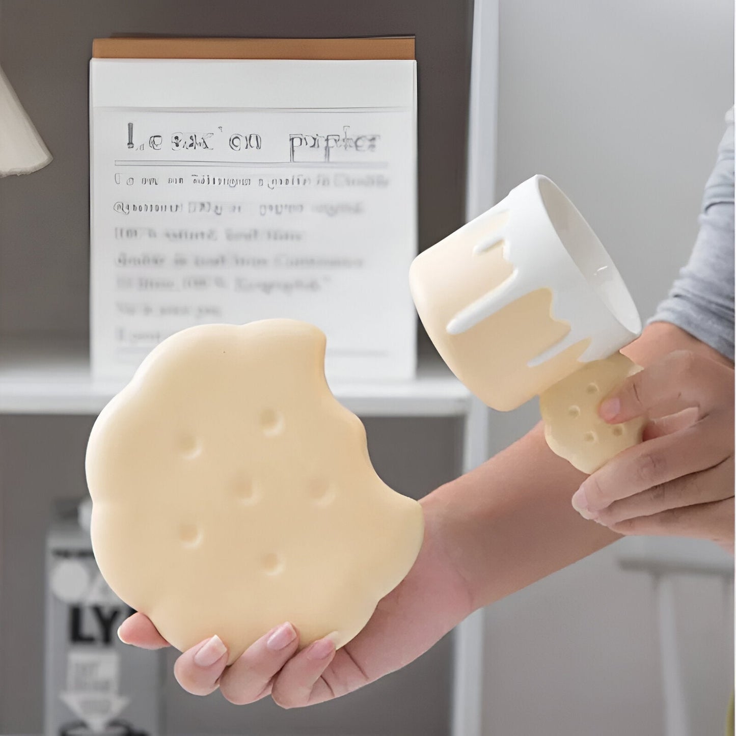 Biscuit Design Kaffeetasse mit passendem Tablett