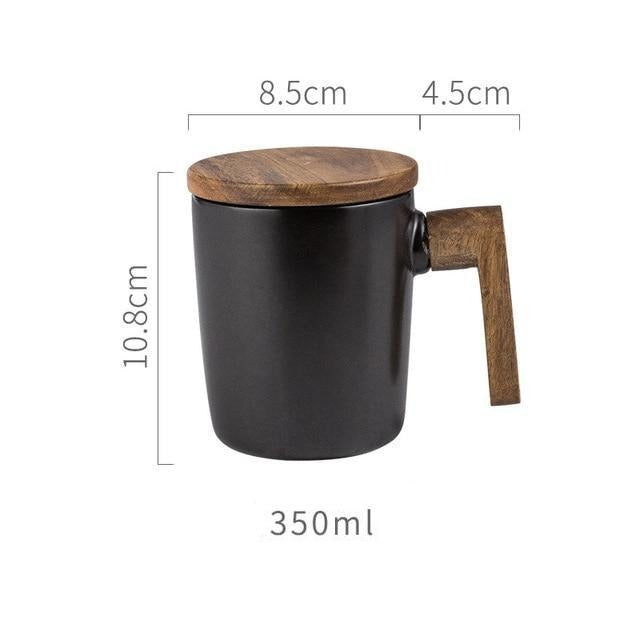 Nordischer Kaffeebecher mit Holzgriff und Deckel