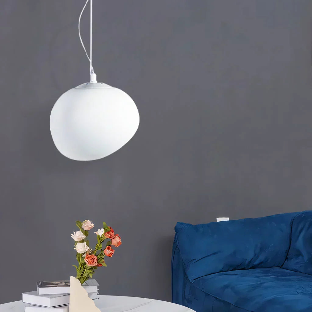 Garduru-förmige Pendelleuchte – Minimalistische Milchglas-Deckenlampe