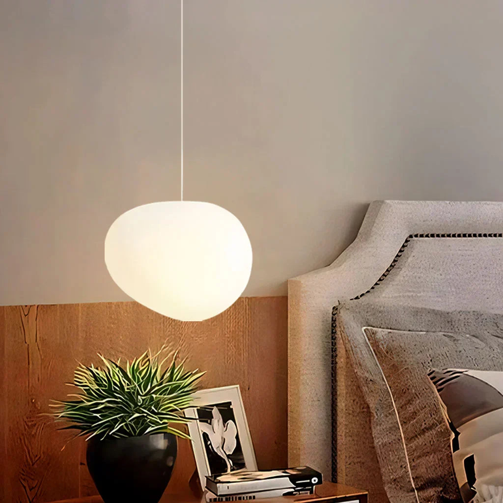 Garduru-förmige Pendelleuchte – Minimalistische Milchglas-Deckenlampe
