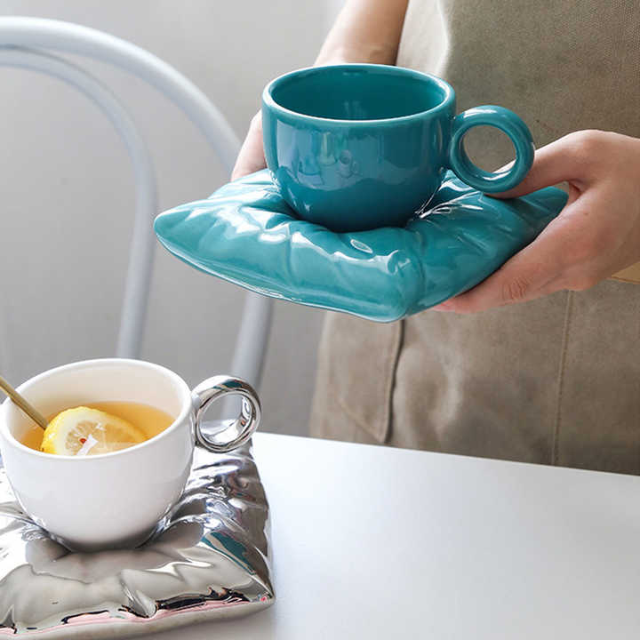 PillowCharm Tasse & Untertasse Set