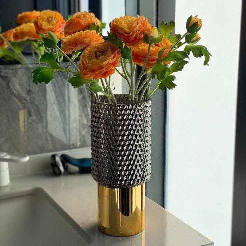 Garduru – Minimalistische Keramikvase für moderne Eleganz