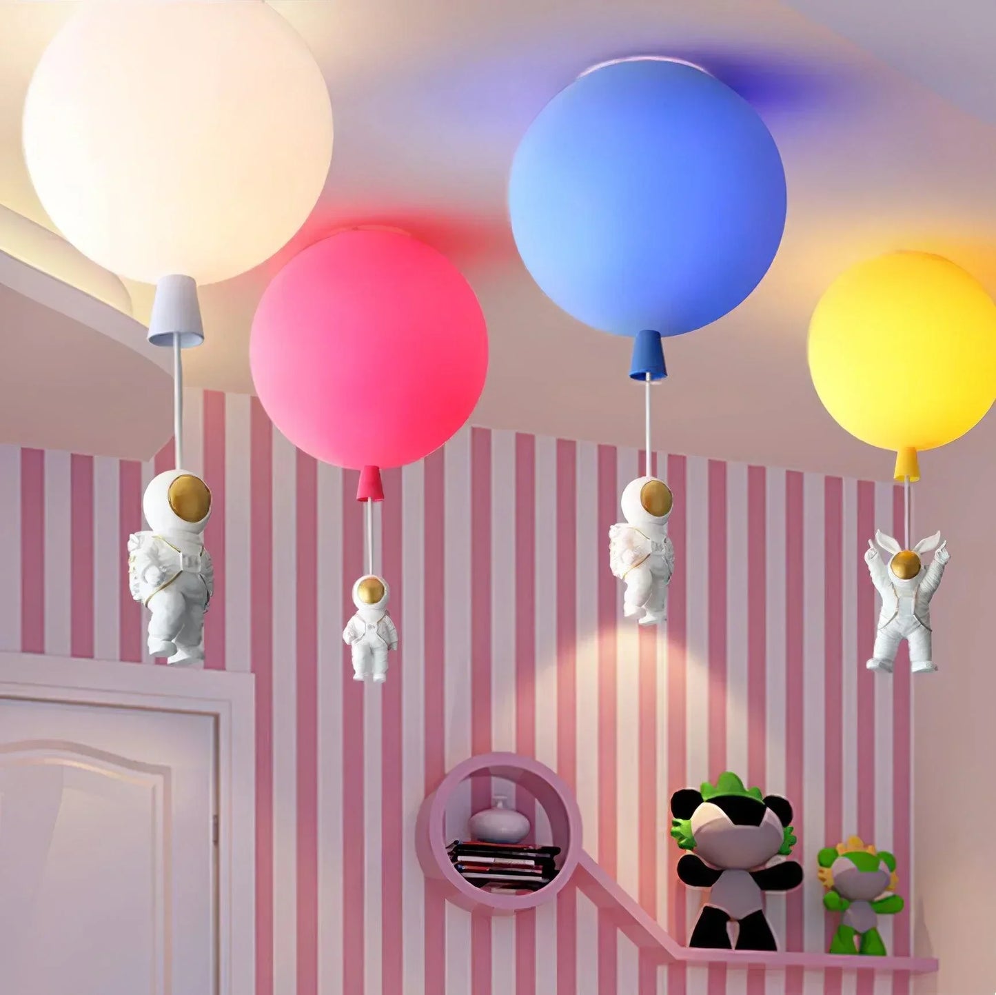Garduru Moderne Mond & Astronaut LED Deckenleuchte – Verspielt Weltraum-Themenlampe