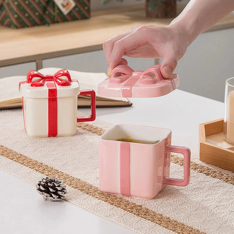 Keramische Weihnachtsgeschenk-Kaffeetasse mit Deckel