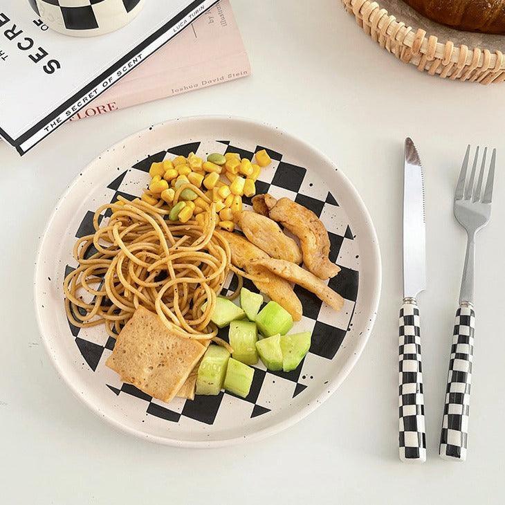 RetroChef – Stylisches Edelstahlbesteck mit Schachbrettmuster