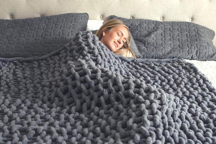 Weiche und warme Strickdecke - CozyWeave™