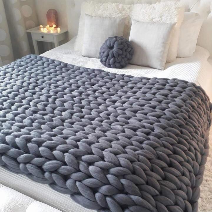 Weiche und warme Strickdecke - CozyWeave™