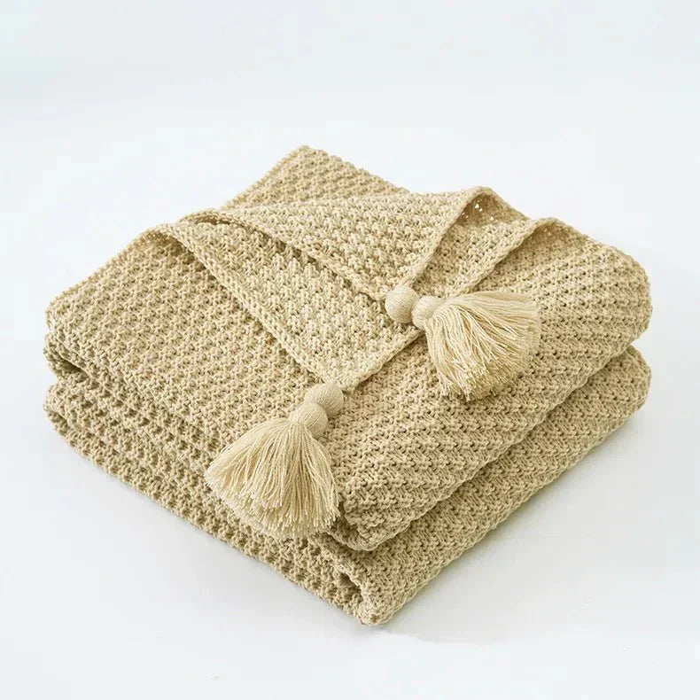 Elegante Wollstrickdecke mit Fransen