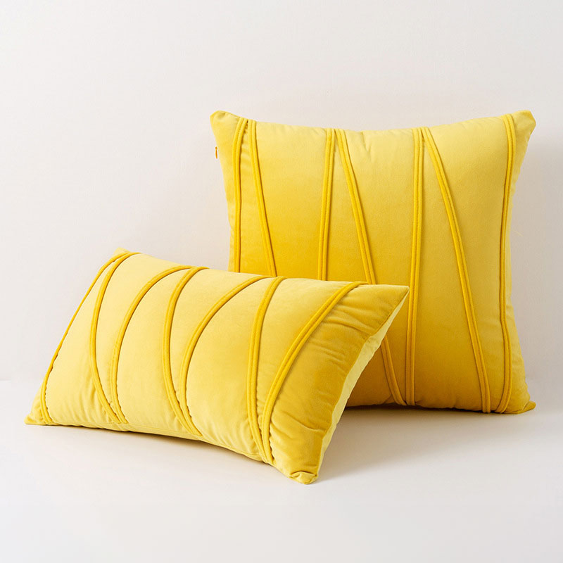 VelvaLuxe – Luxus Dekokissen mit weichem Samtbezug und elegantem Design