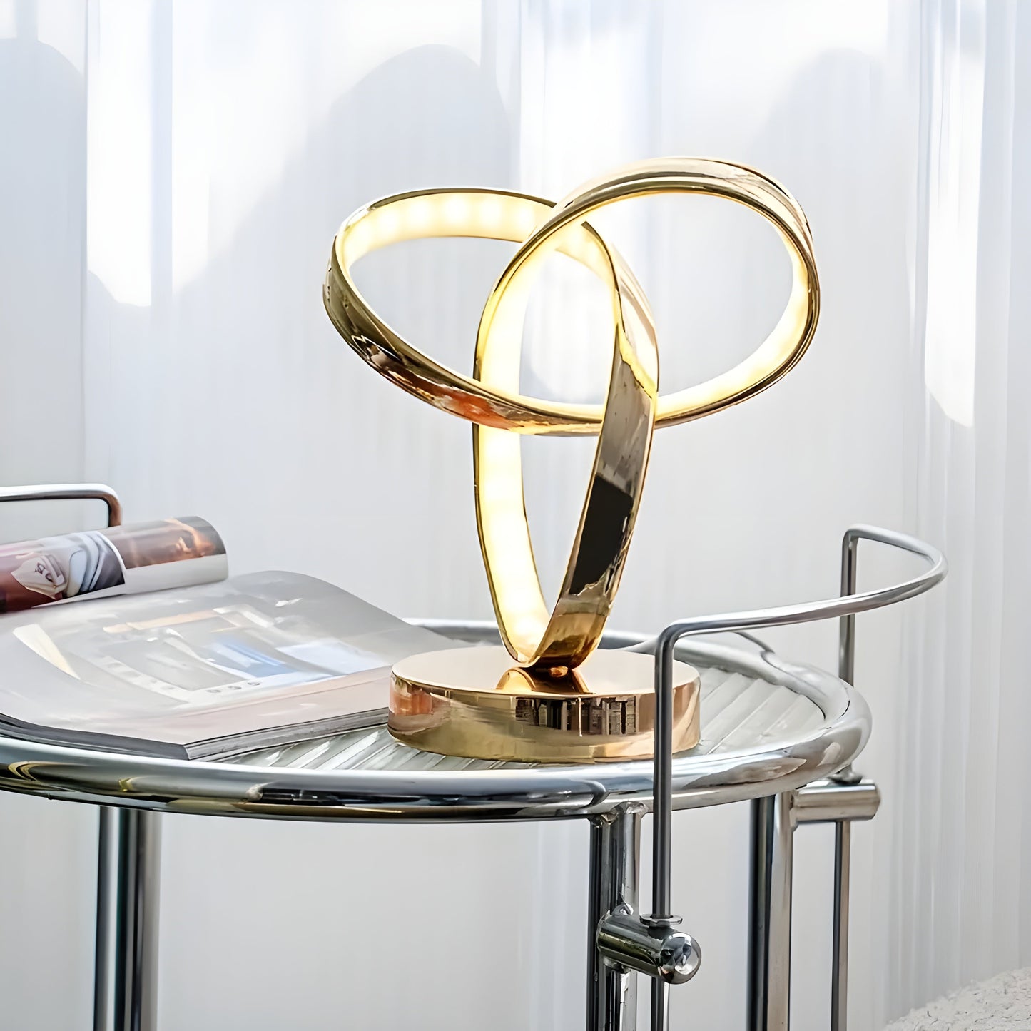 Elegante Tischlampe Gold aus Metall | LuxeGlow