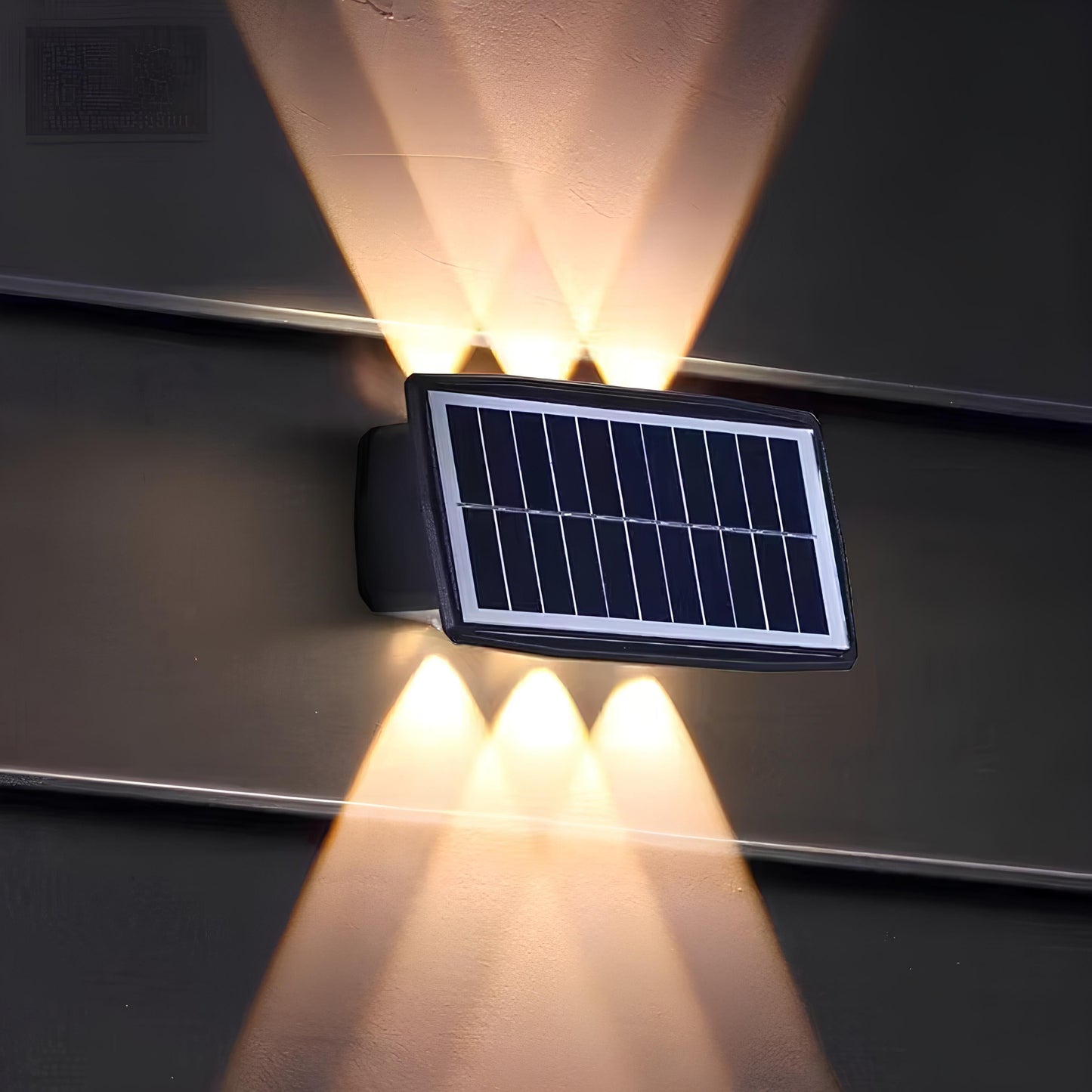 Royaleva Solarbetriebene Wandlampe – Dualmodus LED Außenlicht für Sicherheit & Ambiente
