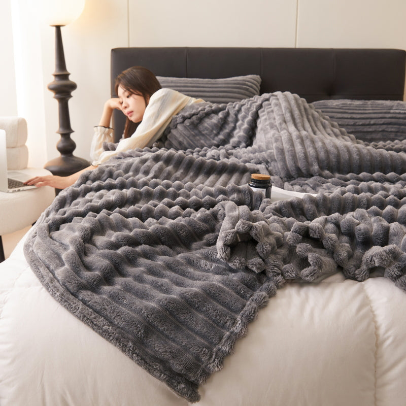 Gemütliche Fleece-Decke für Wärme an kalten Wintertagen zu Hause oder im Büro