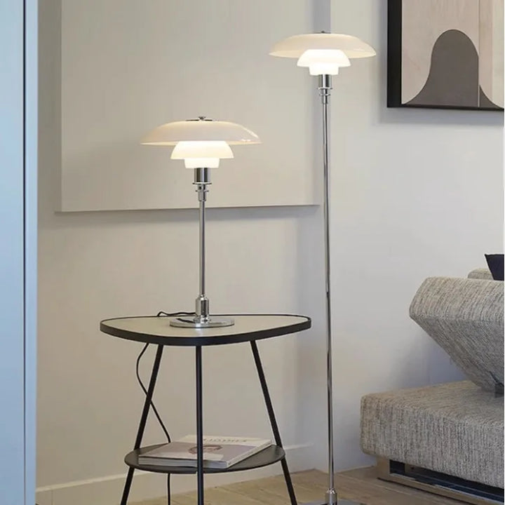Wandlampe Mit Glasschirm