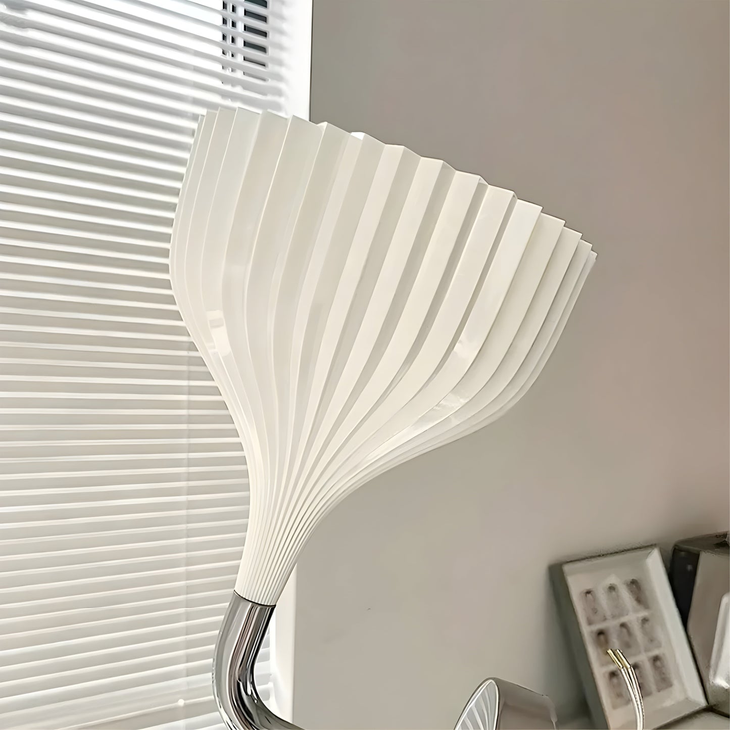 Garduru Light – Nordische Acryl-Wandleuchte