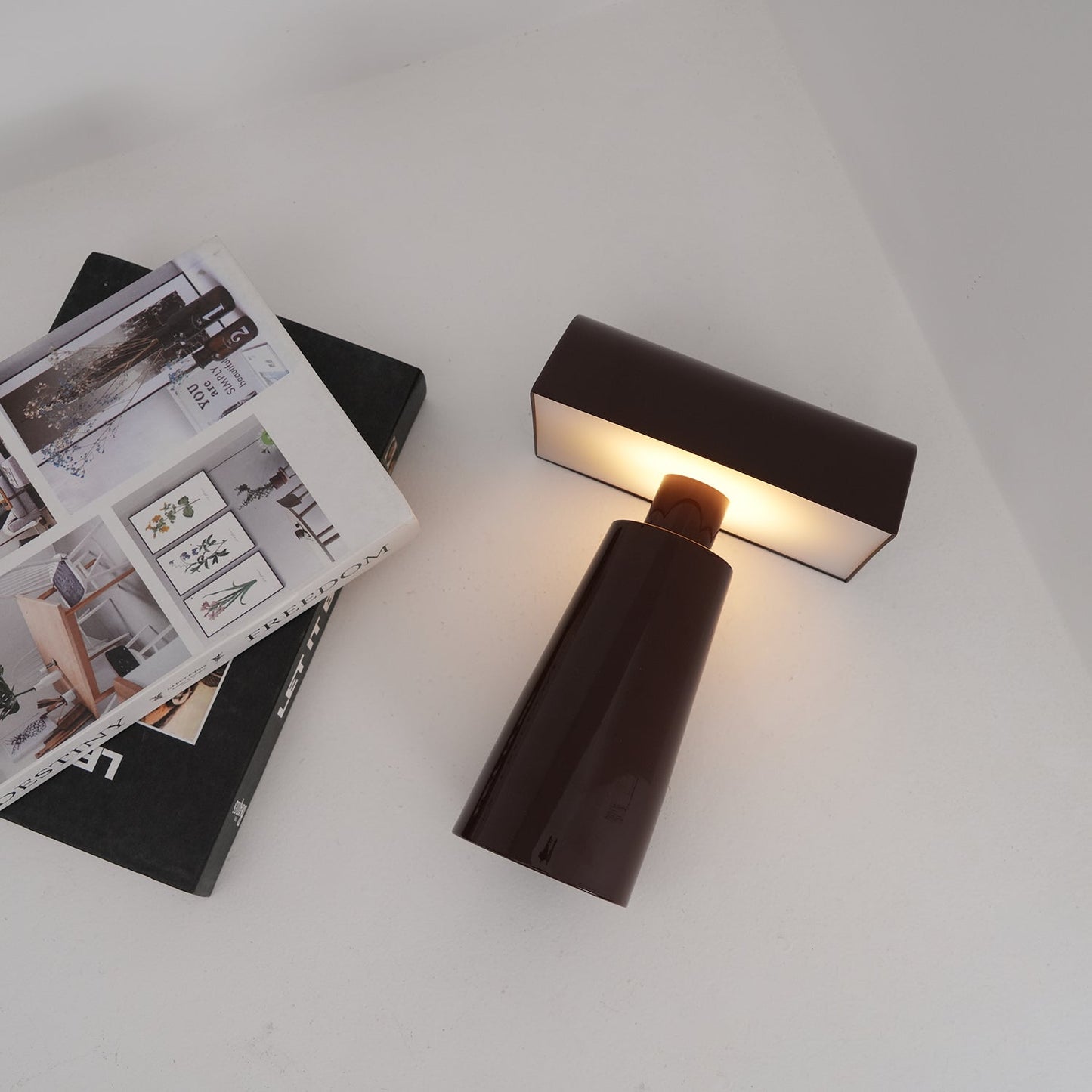 Garduru - Elegante LED Tischlampe Für Fokus & Entspannung, USB-Aufladbar