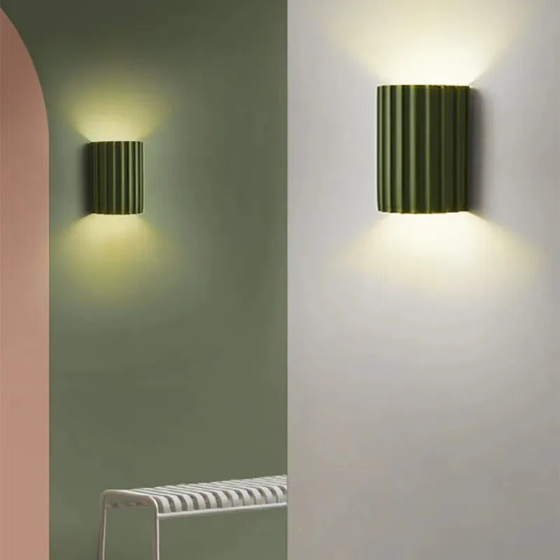 Moderne Design Wandleuchte – Lampenschirm in Falten