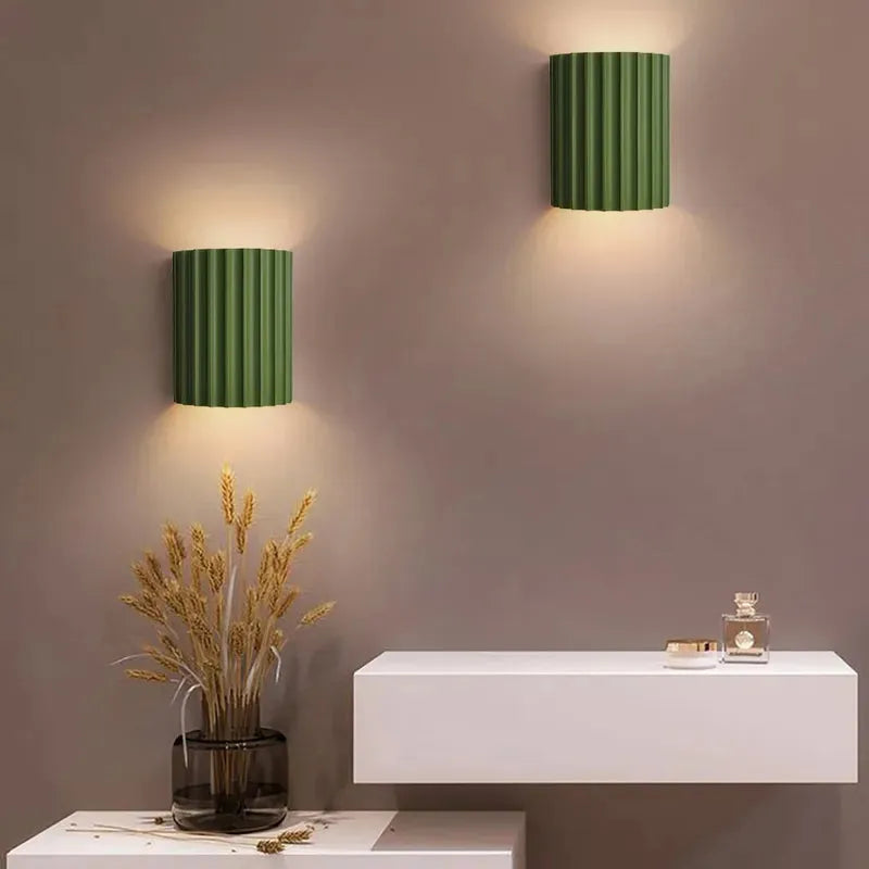 Moderne Design Wandleuchte – Lampenschirm in Falten