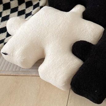 PuzzleComfort – Luxus Plüschkissen mit verspieltem Design