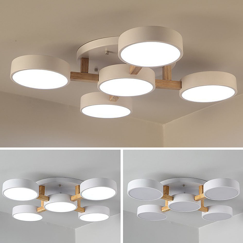 LED-Deckenleuchte mit modernem Holzdesign