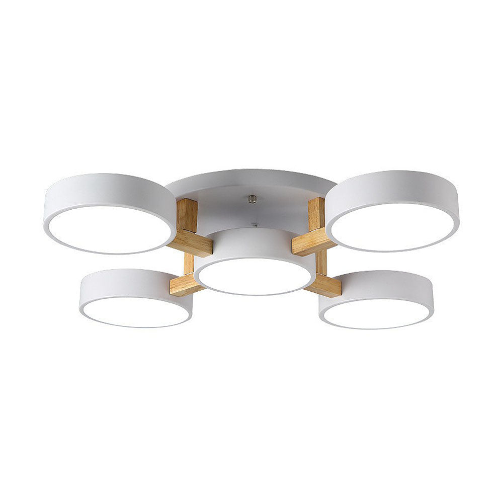 LED-Deckenleuchte mit modernem Holzdesign