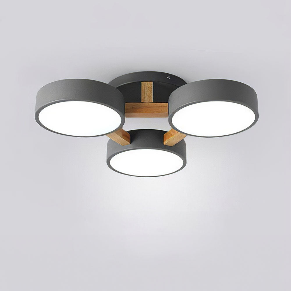 LED-Deckenleuchte mit modernem Holzdesign