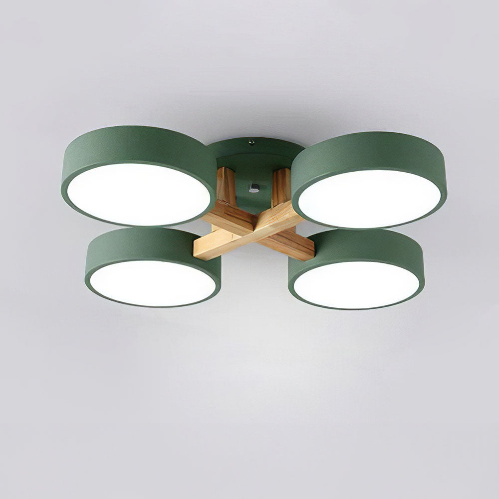 LED-Deckenleuchte mit modernem Holzdesign